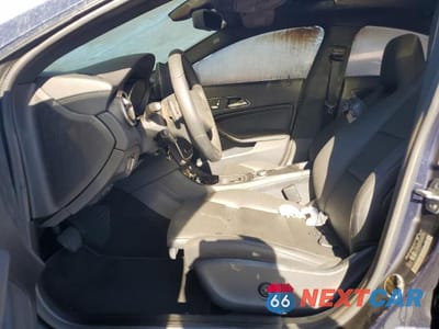 Zdjęcie 7 z 11 samochodu: 2018 MERCEDES-BENZ CLA 250 VIN:WDDSJ4EB6JN649903 - miniatura