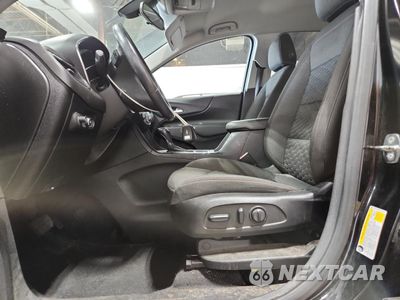 Zdjęcie 7 z 14 samochodu: 2019 CHEVROLET EQUINOX LT VIN:2GNAXUEV7K6113585 - miniatura