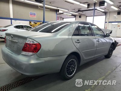 Trzecie zdjęcie samochodu z tyłu: 2005 TOYOTA CAMRY LE VIN:4T1BE32K25U551066 - miniatura