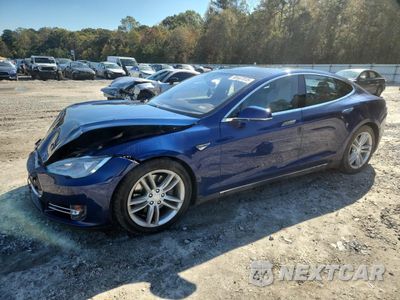 2015 TESLA MODEL S 5YJSA1E22FF105333 - główne zdjęcie licytacji z USA - miniatura