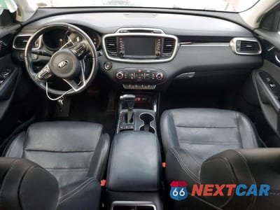 Zdjęcie 8 z 13 samochodu: 2018 KIA SORENTO VIN:5XYPKDA52JG408330 - miniatura