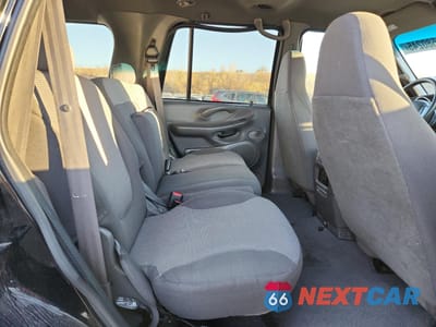 Zdjęcie 11 z 13 samochodu: 2002 FORD EXPEDITION XLT VIN:1FMPU16L22LA81347 - miniatura