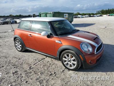Czwarte zdjęcie samochodu z boku: 2011 MINI COOPER S VIN:WMWSV3C57BTY22845 - miniatura