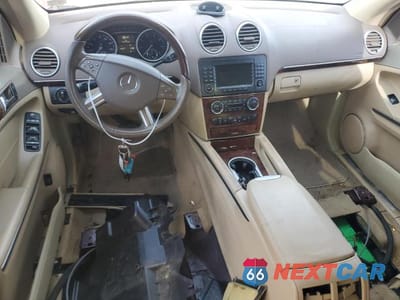 Zdjęcie 8 z 13 samochodu: 2008 MERCEDES-BENZ GL 550 4MATIC VIN:4JGBF86E58A363288 - miniatura