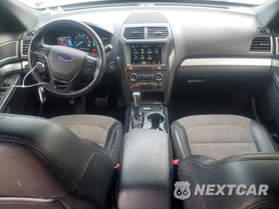 Zdjęcie 8 z 12 samochodu: 2017 FORD EXPLORER XLT VIN:1FM5K8D85HGD50298 - miniatura