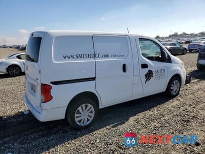 Trzecie zdjęcie samochodu z tyłu: 2014 NISSAN NV200 DELIVERY VAN VIN:3N6CM0KN2EK696576 - miniatura