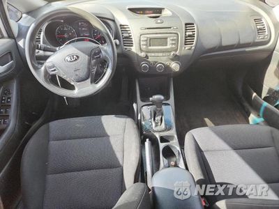 Zdjęcie 8 z 12 samochodu: 2017 KIA FORTE LX VIN:3KPFK4A75HE120368 - miniatura