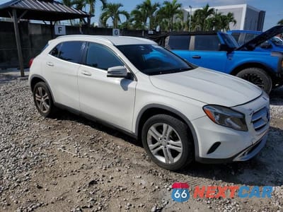 Czwarte zdjęcie samochodu z boku: 2017 MERCEDES-BENZ GLA 250 VIN:WDCTG4EB2HJ346674 - miniatura