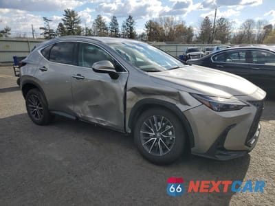 Czwarte zdjęcie samochodu z boku: 2025 LEXUS NX 250 BASE VIN:2T2ADCEZ6SC005211 - miniatura