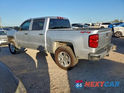 Drugie zdjęcie samochodu z przodu: 2018 CHEVROLET SILVERADO K1500 CUSTOM VIN:3GCUKPEC8JG433019 - miniatura