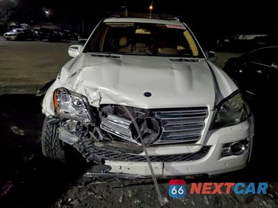 Piąte zdjęcie samochodu w środku: 2009 MERCEDES-BENZ GL 550 4MATIC VIN:4JGBF86E59A519251 - miniatura