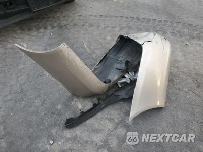 Zdjęcie 12 z 13 samochodu: 2005 TOYOTA CAMRY LE VIN:4T1BE32K15U639199 - miniatura
