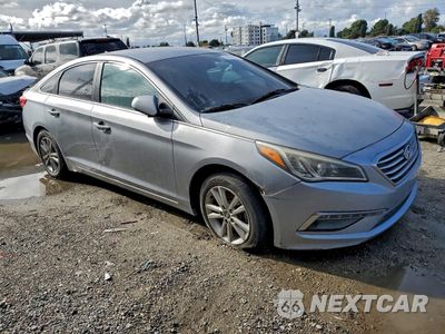 Czwarte zdjęcie samochodu z boku: 2015 HYUNDAI SONATA SE VIN:5NPE24AF2FH217989 - miniatura