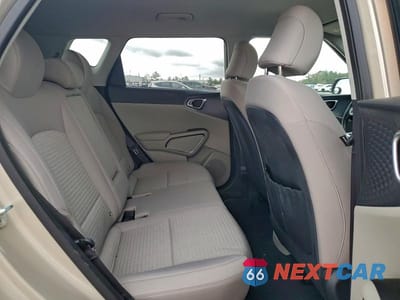 Zdjęcie 11 z 13 samochodu: 2020 KIA SOUL EX VIN:KNDJ33AUXL7084984 - miniatura