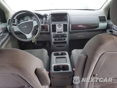 Zdjęcie 8 z 14 samochodu: 2010 CHRYSLER TOWN & COUNTRY TOURING VIN:2A4RR5D18AR104511 - miniatura