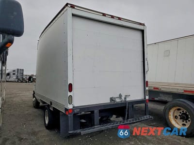 Drugie zdjęcie samochodu z przodu: 2014 FORD E350 BOX TRUCK VIN:1FDWE3FL6EDA77918 - miniatura