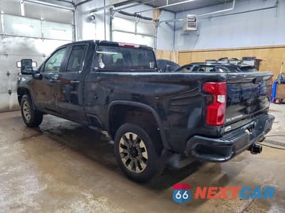 Drugie zdjęcie samochodu z przodu: 2024 CHEVROLET SILVERADO K2500 CUSTOM VIN:1GC5YME71RF122906 - miniatura