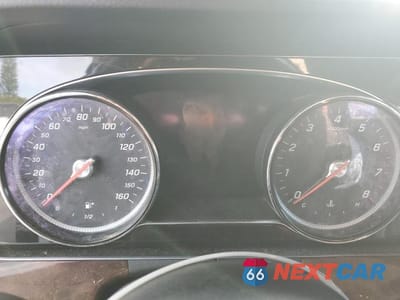 Zdjęcie 9 z 12 samochodu: 2018 MERCEDES-BENZ E 300 VIN:WDDZF4JB3JA389196 - miniatura