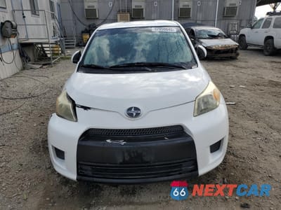 Piąte zdjęcie samochodu w środku: 2009 TOYOTA SCION XD VIN:JTKKU10439J044810 - miniatura