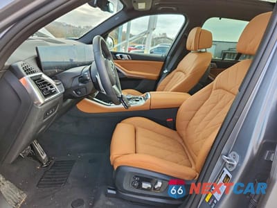Zdjęcie 7 z 13 samochodu: 2026 BMW X5 XDRIVE50E VIN:5UX43EU06T9037536 - miniatura