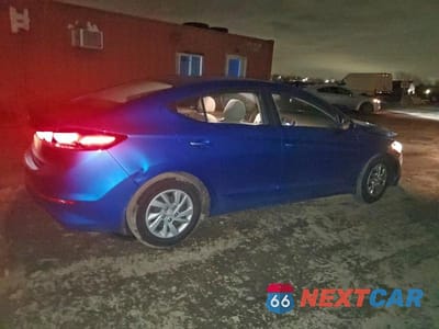 Trzecie zdjęcie samochodu z tyłu: 2018 HYUNDAI ELANTRA SE VIN:5NPD74LF3JH331860 - miniatura