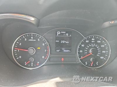 Zdjęcie 9 z 12 samochodu: 2017 KIA FORTE LX VIN:3KPFK4A75HE120368 - miniatura