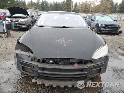 Piąte zdjęcie samochodu w środku: 2013 TESLA MODEL S VIN:5YJSA1DN7DFP12174 - miniatura