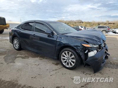 Czwarte zdjęcie samochodu z boku: 2018 TOYOTA CAMRY L VIN:JTNB11HK3J3035175 - miniatura
