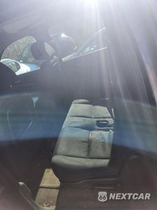 Zdjęcie 6 z 10 samochodu: 2010 CHEVROLET SUBURBAN K1500 LS VIN:1GNUKHE32AR291666 - miniatura