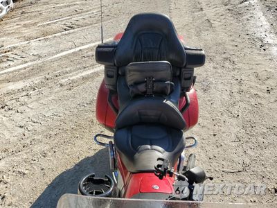 Piąte zdjęcie samochodu w środku: 2014 HONDA GL1800 G VIN:JH2SC68G1EK200537 - miniatura