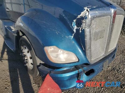 Zdjęcie 9 z 10 samochodu: 2020 KENWORTH T680 SEMI TRUCK VIN:1XKYDP9X3LJ379420 - miniatura