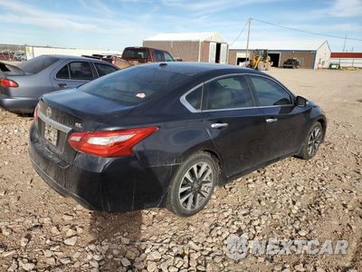 Trzecie zdjęcie samochodu z tyłu: 2017 NISSAN ALTIMA 2.5 VIN:1N4AL3AP0HC174627 - miniatura