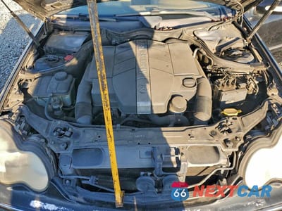 Zdjęcie 11 z 12 samochodu: 2002 MERCEDES-BENZ C 240 VIN:WDBRF61J12F250670 - miniatura