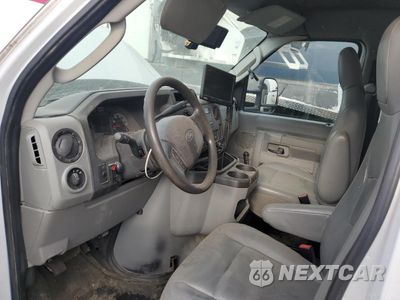Zdjęcie 8 z 13 samochodu: 2018 FORD E-350 - BOX TRUCK VIN:1FDWE3F64JDC37668 - miniatura