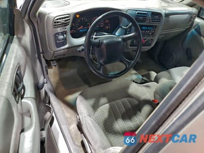 Zdjęcie 8 z 12 samochodu: 2002 CHEVROLET S TRUCK S10 VIN:1GCCS14W628265182 - miniatura