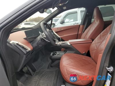 Zdjęcie 7 z 12 samochodu: 2023 BMW IX M60 VIN:WB533CF04PCM51160 - miniatura