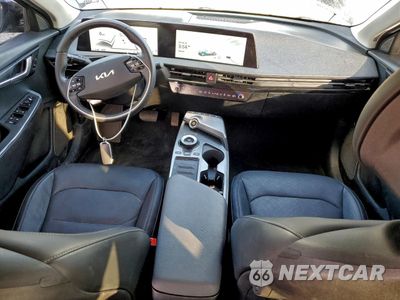 Zdjęcie 8 z 13 samochodu: 2022 KIA EV6 LIGHT VIN:KNDC3DLC5N5038478 - miniatura