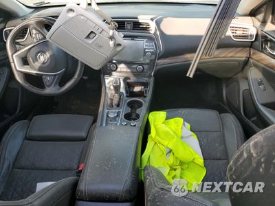 Zdjęcie 8 z 12 samochodu: 2017 NISSAN MAXIMA 3.5S VIN:1N4AA6AP0HC390145 - miniatura