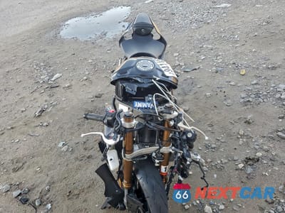 Piąte zdjęcie samochodu w środku: 2025 YAMAHA YZF1000 VIN:JYARNA7E5SA000469 - miniatura