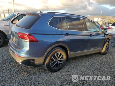 Trzecie zdjęcie samochodu z tyłu: 2020 VOLKSWAGEN TIGUAN SE VIN:3VV3B7AX3LM037882 - miniatura