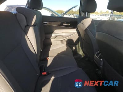Zdjęcie 10 z 13 samochodu: 2018 KIA SORENTO LX VIN:5XYPGDA30JG409234 - miniatura