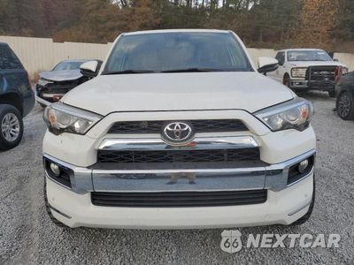 Piąte zdjęcie samochodu w środku: 2018 TOYOTA 4RUNNER SR5/SR5 PREMIUM VIN:JTEBU5JR2J5508851 - miniatura