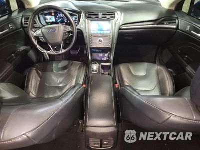 Zdjęcie 8 z 12 samochodu: 2020 FORD FUSION TITANIUM VIN:3FA6P0D92LR130497 - miniatura