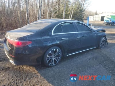 Trzecie zdjęcie samochodu z tyłu: 2024 MERCEDES-BENZ E 350 4MATIC VIN:W1KLF4HBXRA059921 - miniatura
