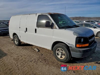 Czwarte zdjęcie samochodu z boku: 2007 CHEVROLET EXPRESS G1500 DELIVERY VAN VIN:1GCFG15X371239242 - miniatura
