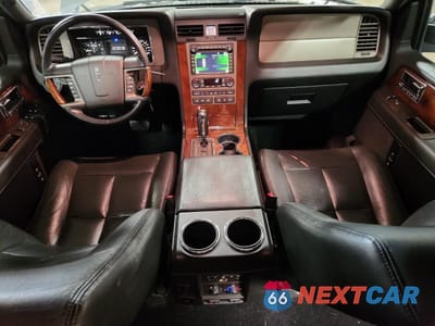 Zdjęcie 8 z 15 samochodu: 2011 LINCOLN NAVIGATOR L VIN:5LMJJ3H51BEJ08628 - miniatura