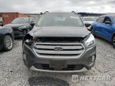 Piąte zdjęcie samochodu w środku: 2018 FORD ESCAPE SE VIN:1FMCU0GD5JUC63231 - miniatura