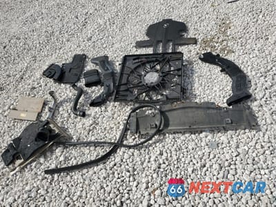 Zdjęcie 13 z 14 samochodu: 2016 MERCEDES-BENZ GL 450 4MATIC VIN:4JGDF6EE7GA661595 - miniatura