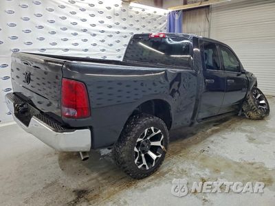 Trzecie zdjęcie samochodu z tyłu: 2019 RAM 1500 CLASSIC TRADESMAN VIN:1C6RR6FG1KS500428 - miniatura