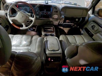 Zdjęcie 8 z 15 samochodu: 1999 CADILLAC ESCALADE VIN:1GYEK13R2XR418026 - miniatura